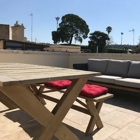 Independent Townhouse In The Historic Center Of Noto